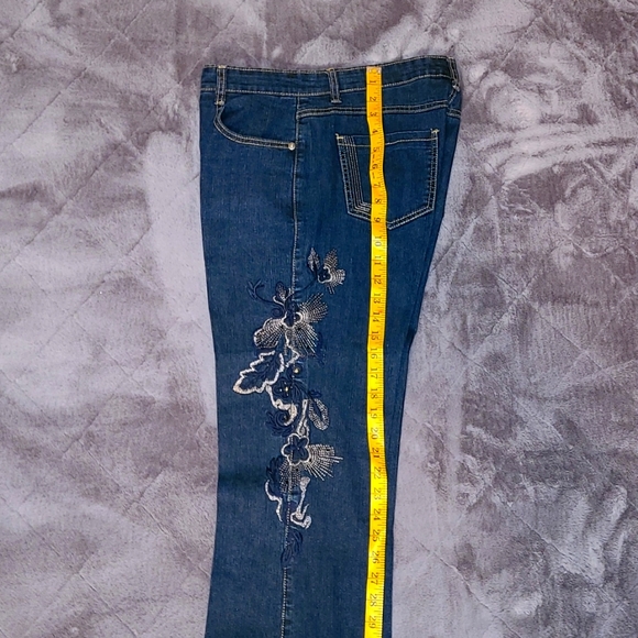 Cos Blue Jeans with embroidery - Picture 4 of 9